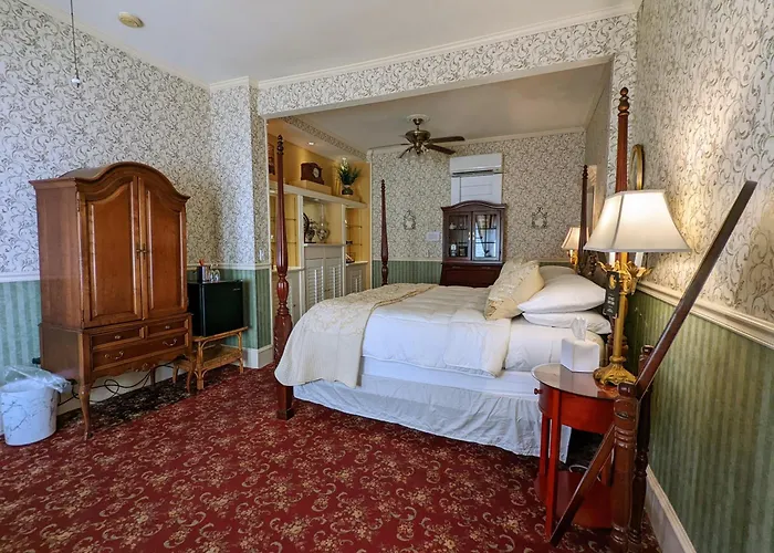 Old Powder House Inn
